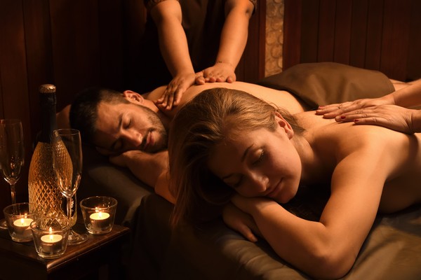 romance párová masáž kúpeľ sekt